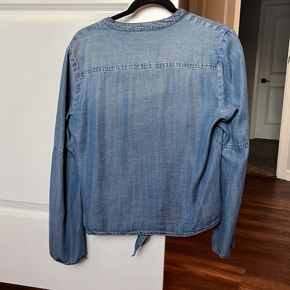 Tie front relaxed denim crop top - Picture 3 of 5
